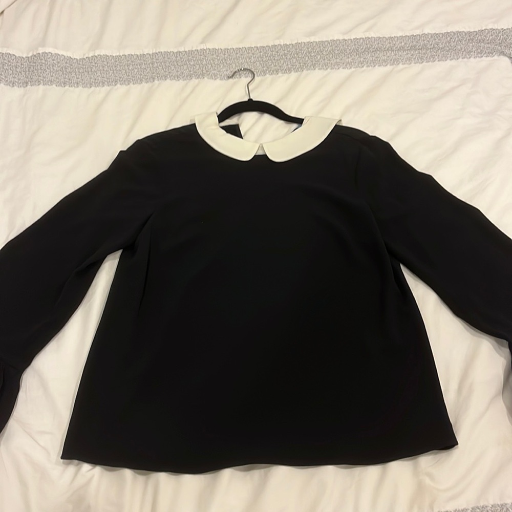 Cece bell sleeve collared blouse